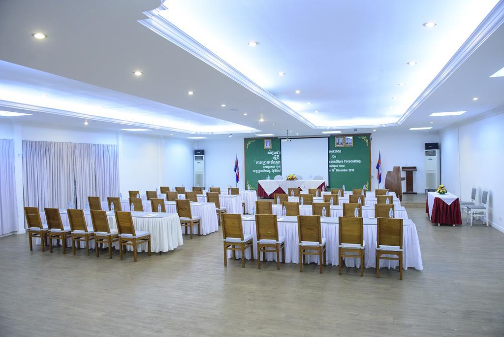 Oc Hotel Σίχανουκβιλ Εξωτερικό φωτογραφία